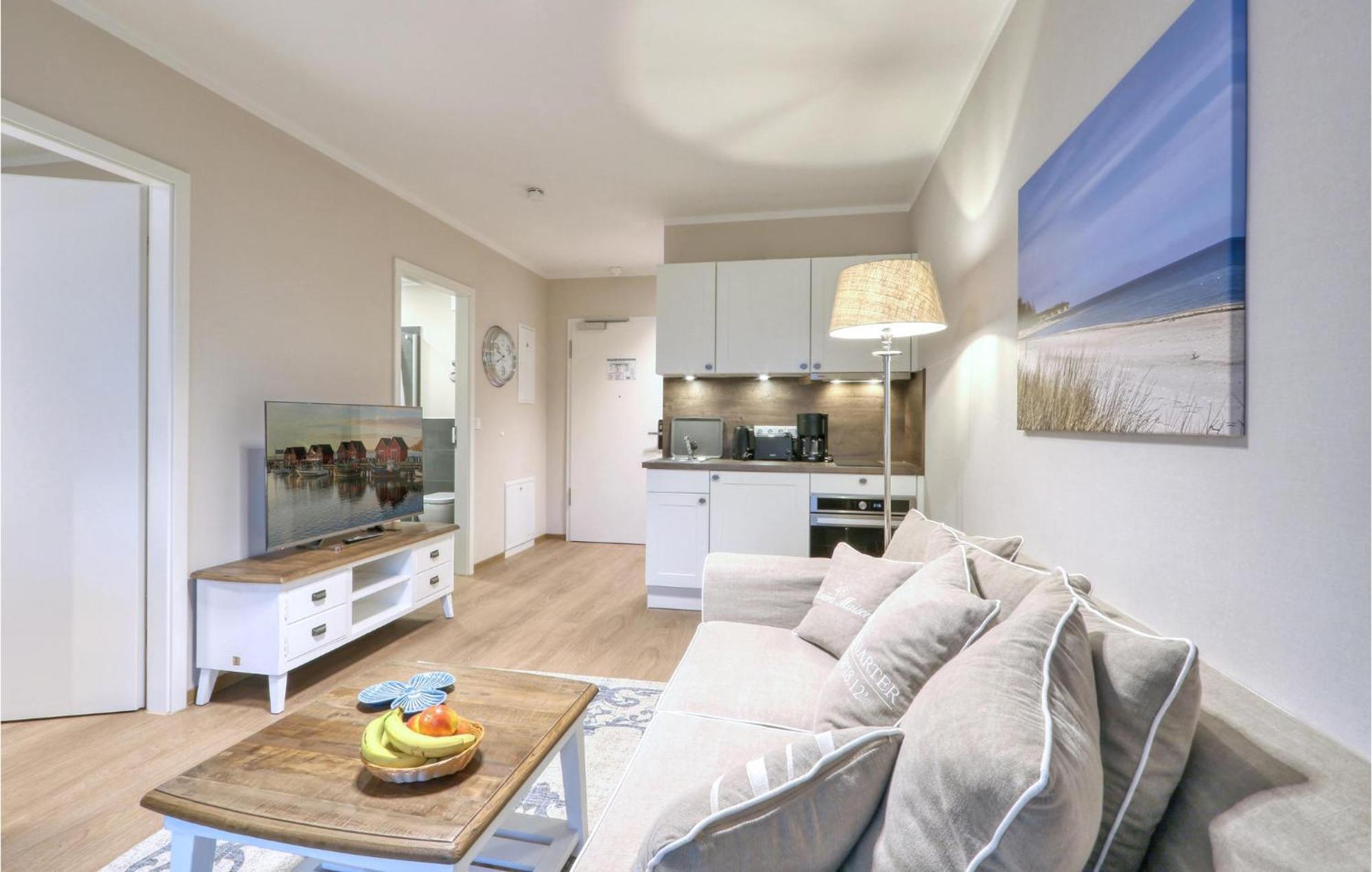 Awesome apartment in Ostseebad Boltenhagen with 1 Bedrooms, Sauna&WiFi Buitenkant foto